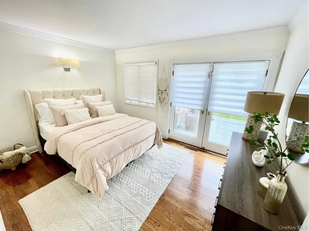 51 Cheviot Southampton NY 11968