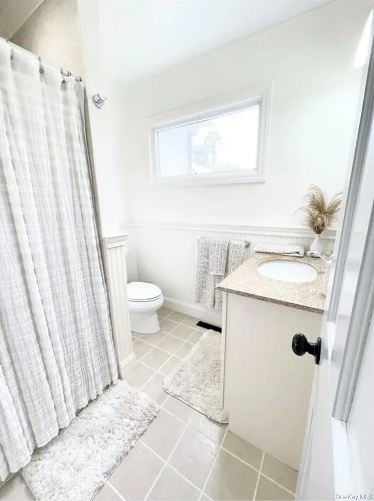 51 Cheviot Southampton NY 11968