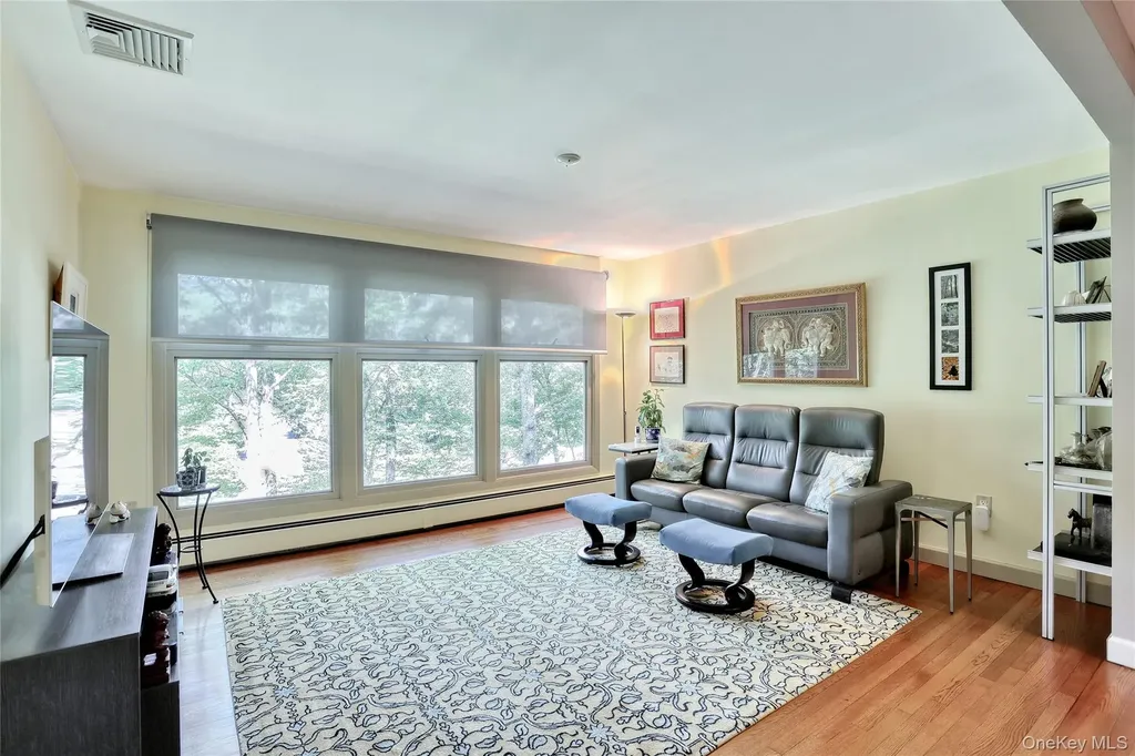 4 Steinway Court Suffern NY 10901