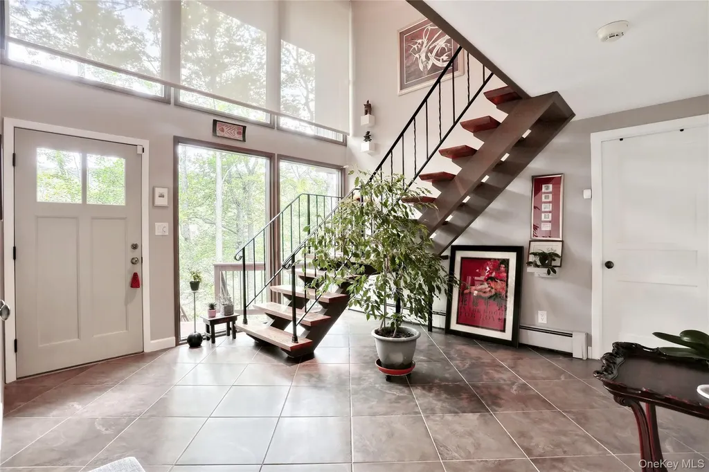 4 Steinway Court Suffern NY 10901
