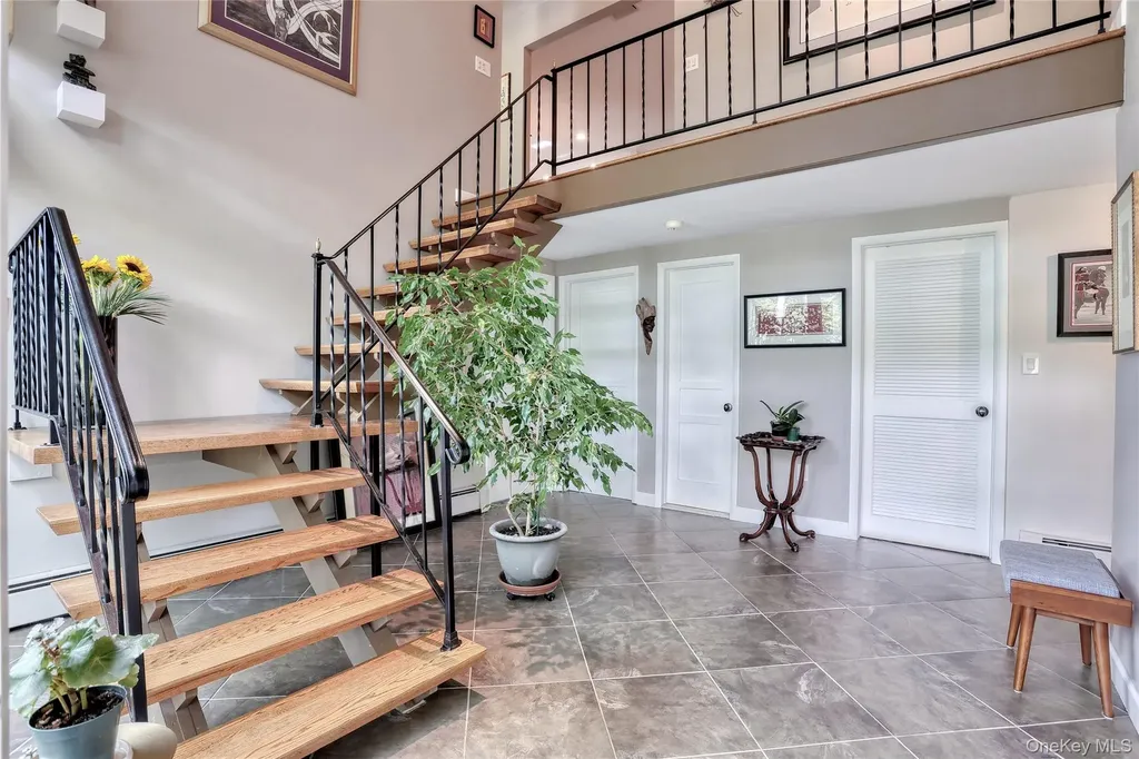 4 Steinway Court Suffern NY 10901
