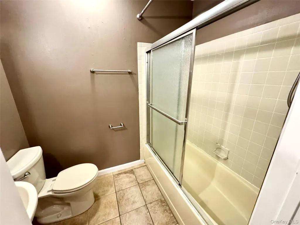 138 N Pointe Circle Coram NY 11727