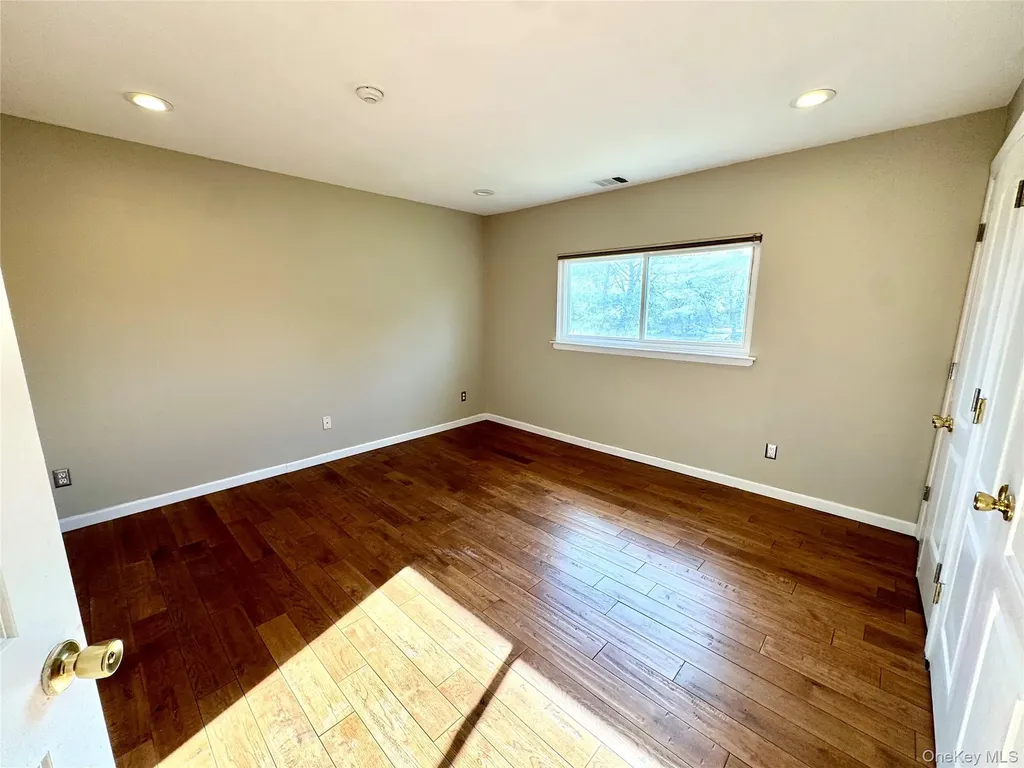 138 N Pointe Circle Coram NY 11727