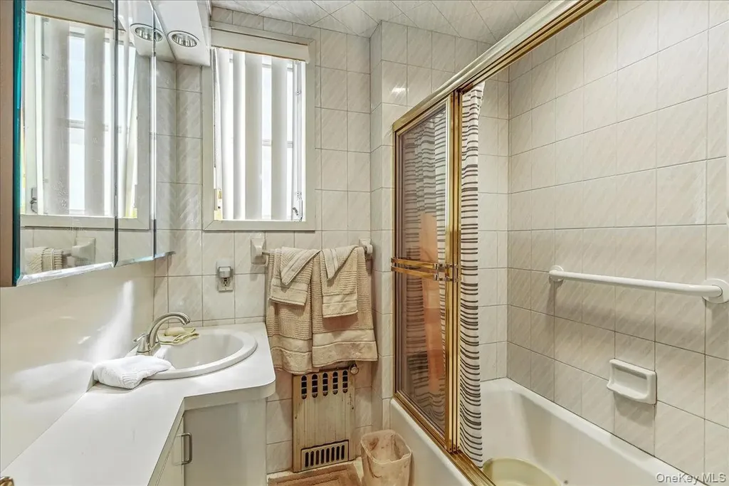 9015 Bayview Place Brooklyn NY 11236