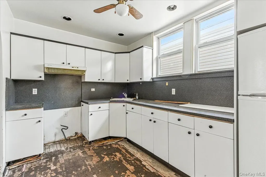 9015 Bayview Place Brooklyn NY 11236
