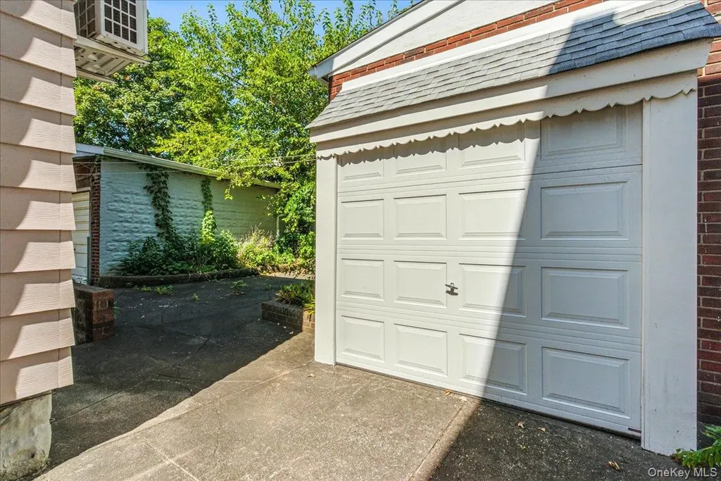 9015 Bayview Place Brooklyn NY 11236