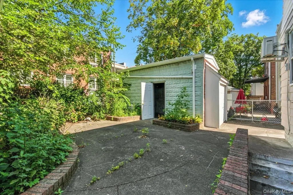 9015 Bayview Place Brooklyn NY 11236