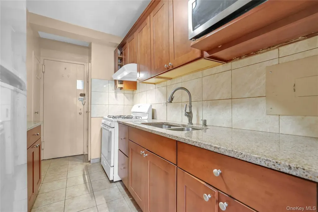6 Fordham Hill Oval Bronx NY 10468