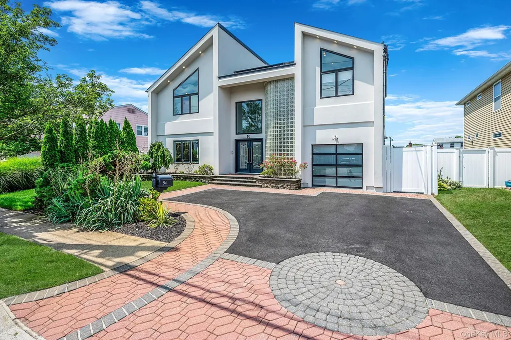94 Forest Avenue Massapequa NY 11758