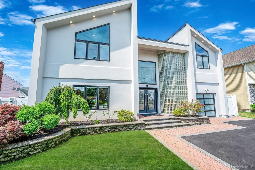 94 Forest Avenue Massapequa NY 11758