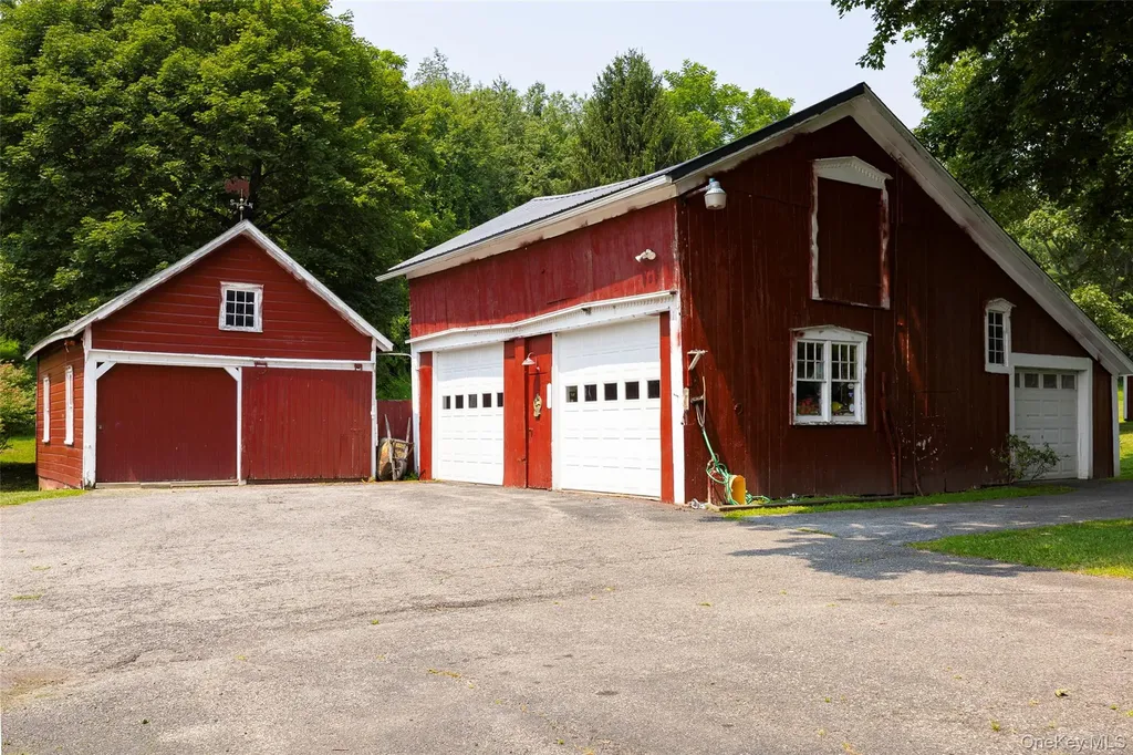 163 Gardner Hollow Road Poughquag NY 12570