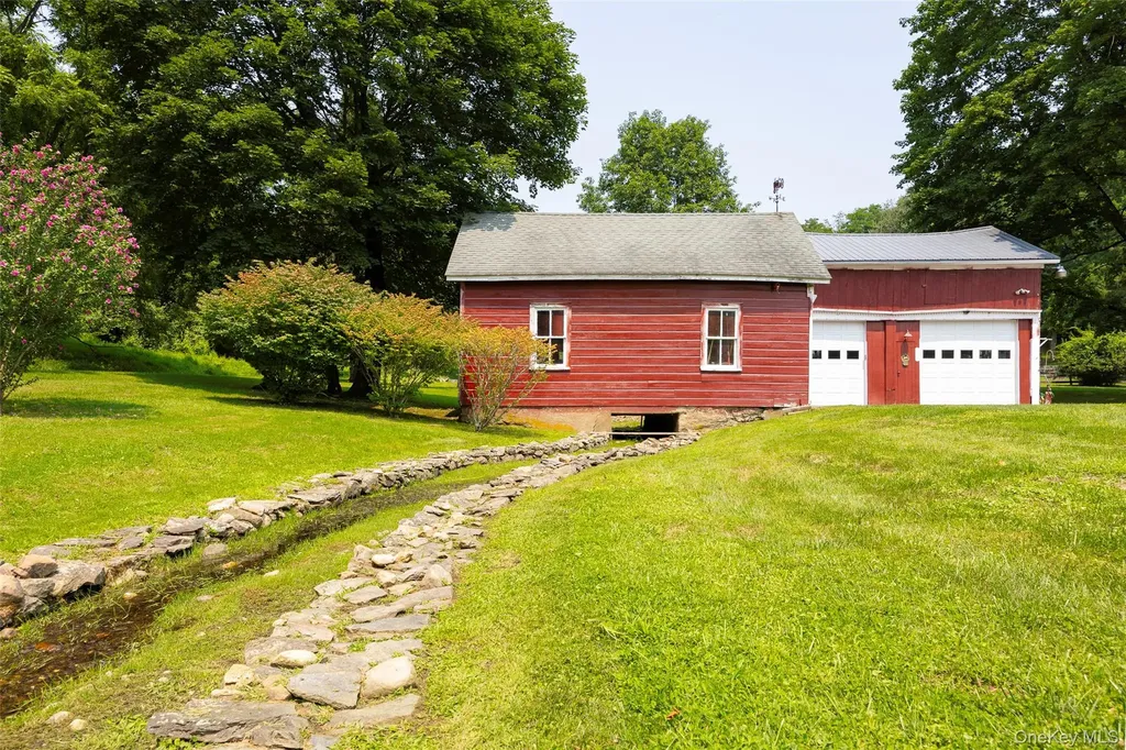 163 Gardner Hollow Road Poughquag NY 12570