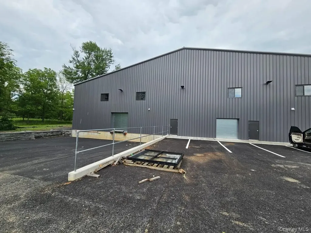 2445 State Route 208 Walden NY 12586