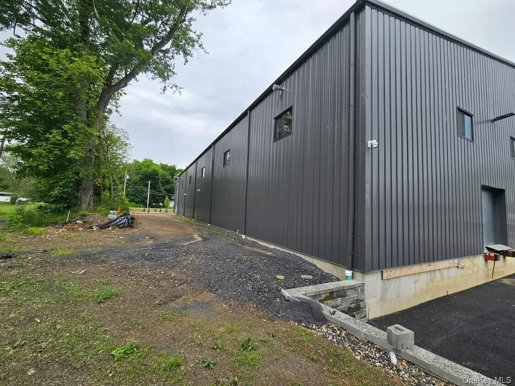 2445 State Route 208 Walden NY 12586