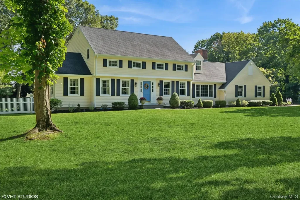 2 Hawk Drive Lloyd Harbor NY 11743
