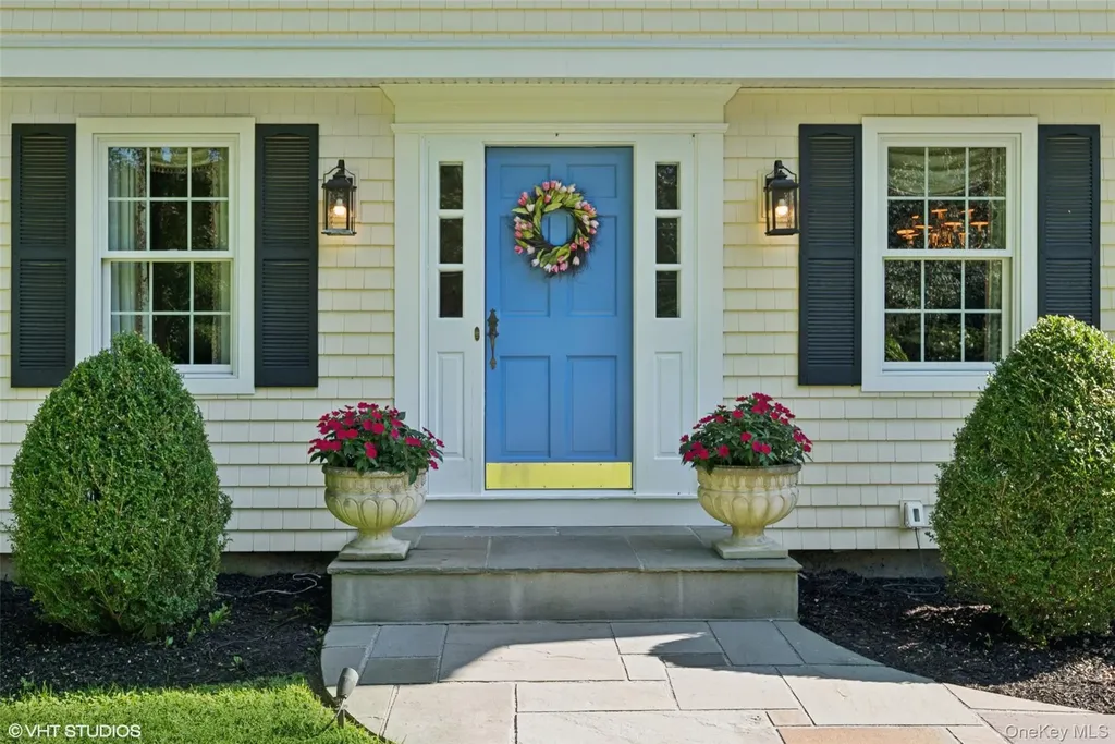 2 Hawk Drive Lloyd Harbor NY 11743
