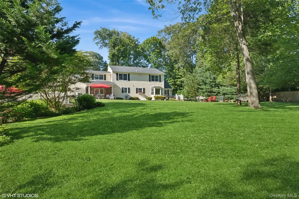 2 Hawk Drive Lloyd Harbor NY 11743