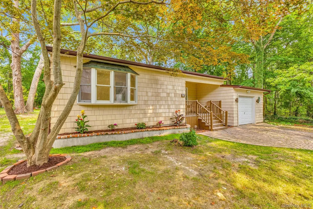 108 Riviera Drive Mastic NY 11950