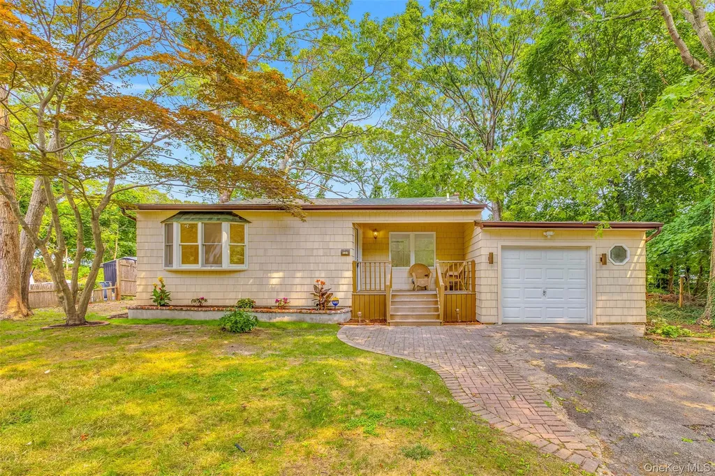 108 Riviera Drive Mastic NY 11950