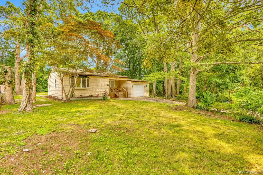 108 Riviera Drive Mastic NY 11950