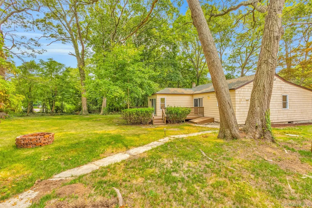 108 Riviera Drive Mastic NY 11950