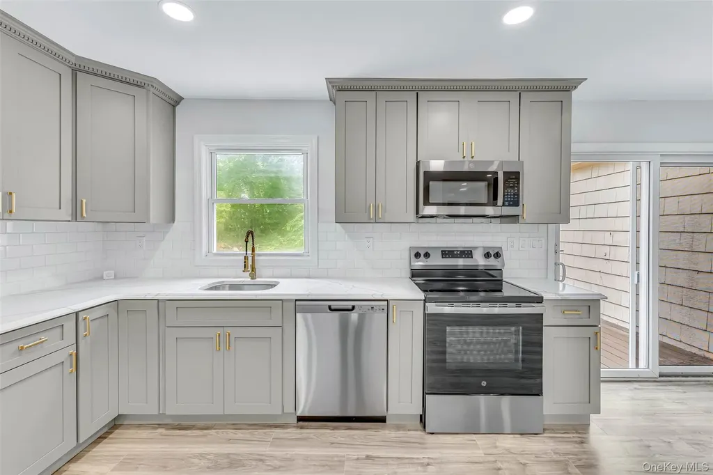 108 Riviera Drive Mastic NY 11950