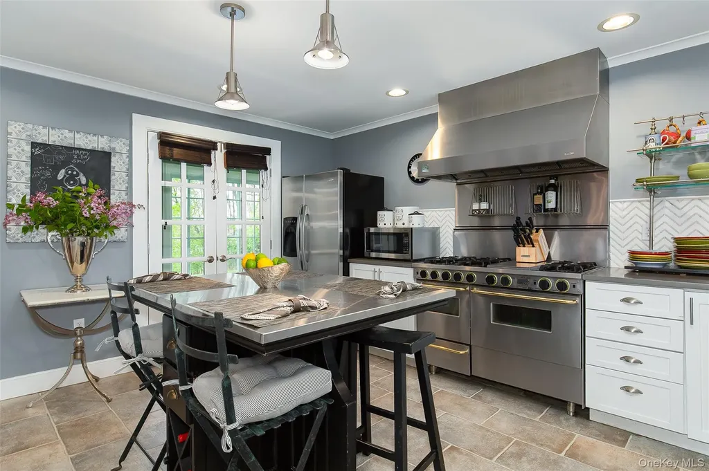 26 Curry Lane Hyde Park NY 12538