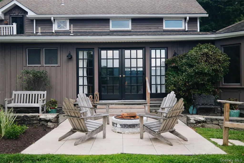 26 Curry Lane Hyde Park NY 12538