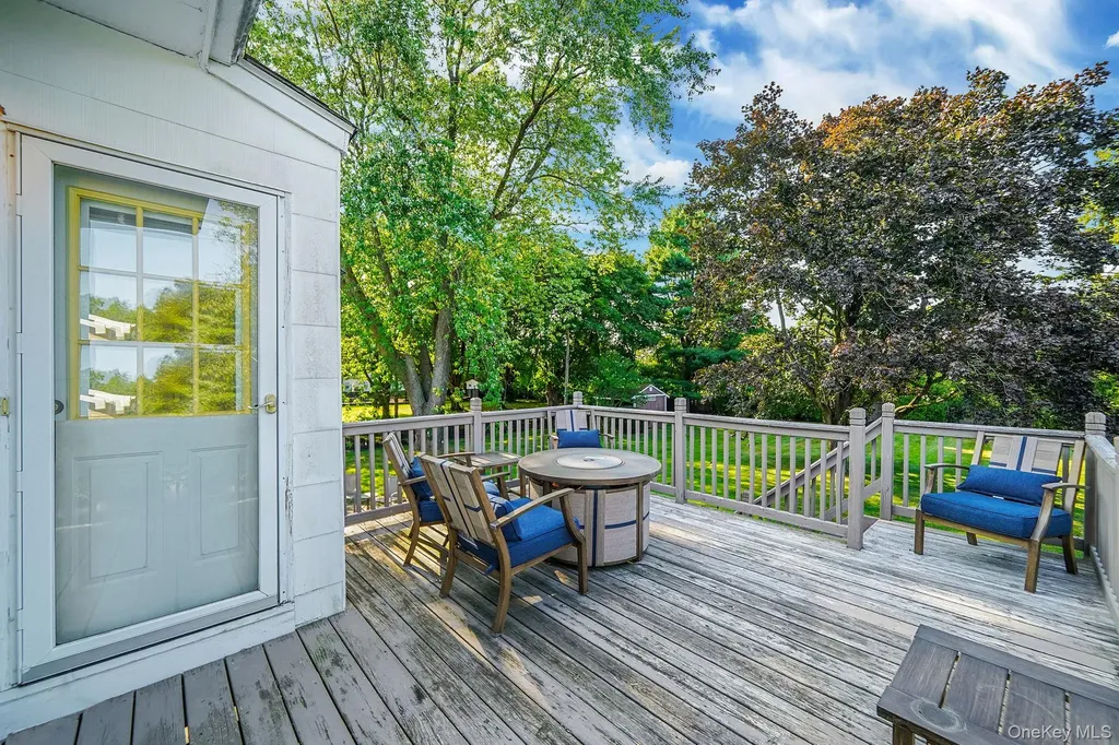 54 Peppermint Road Commack NY 11725