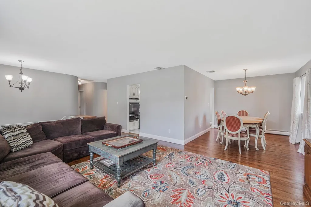 54 Peppermint Road Commack NY 11725