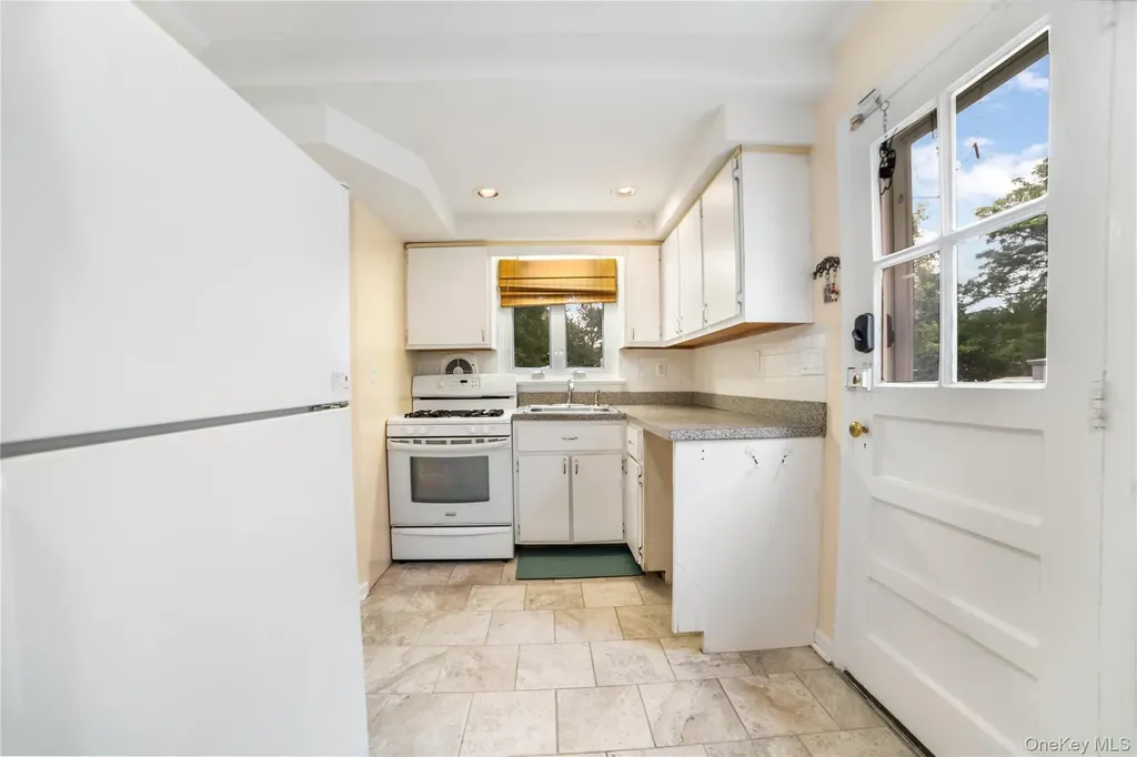 7719 252nd Street Bellerose NY 11426