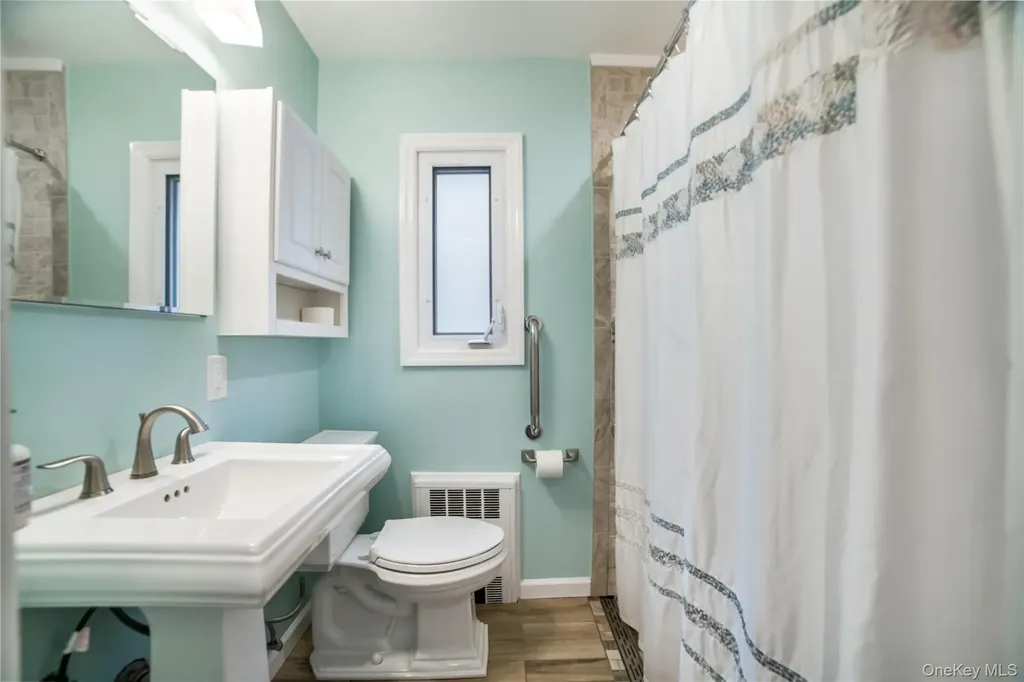 7719 252nd Street Bellerose NY 11426