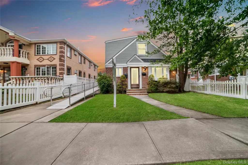 7719 252nd Street Bellerose NY 11426