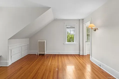 90 Thompson Avenue Babylon NY 11702