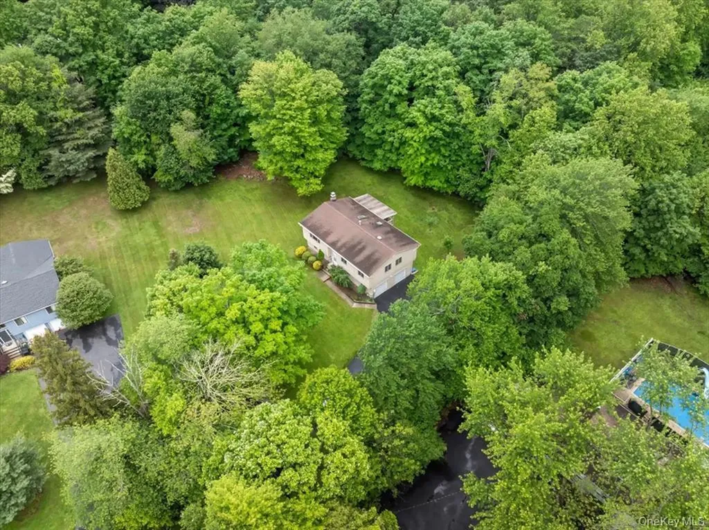 60 Smith Hill Road Airmont NY 10952