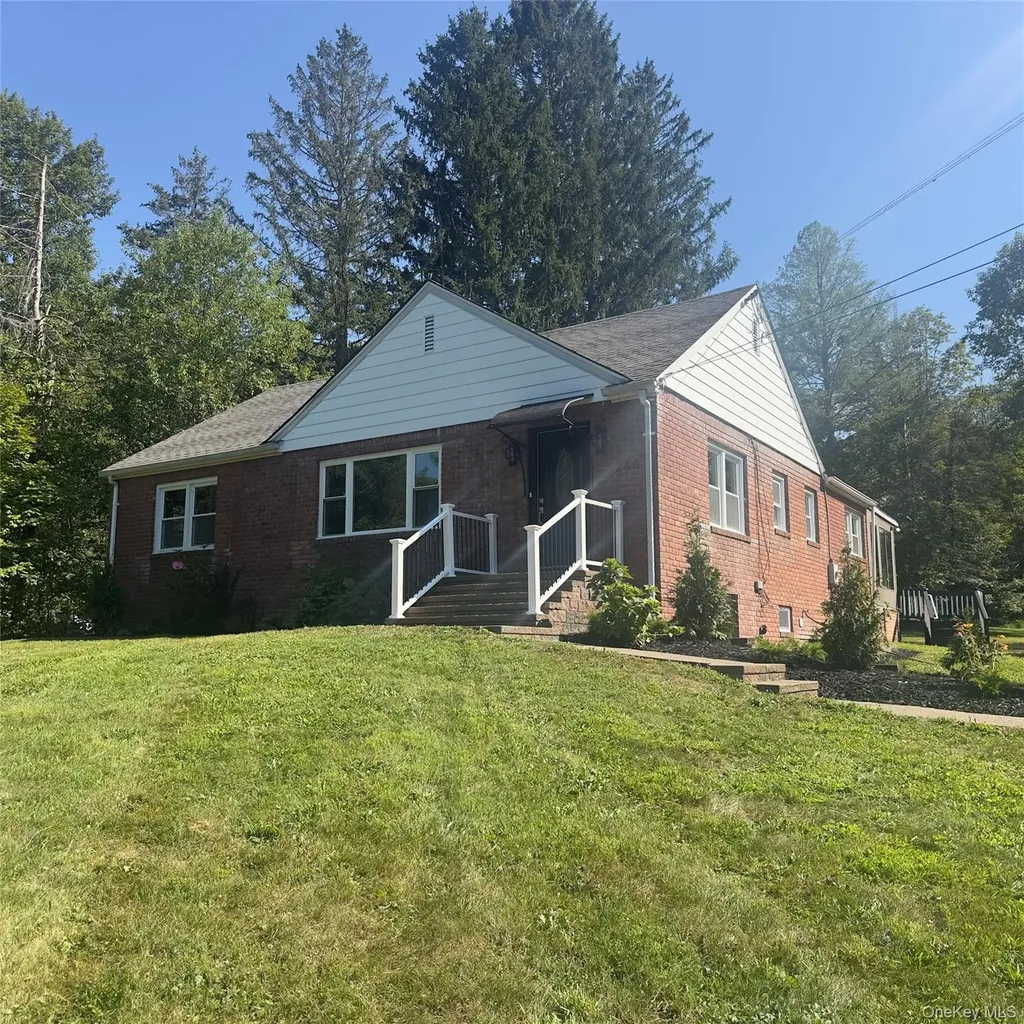 244 Overlook Road Poughkeepsie NY 12603