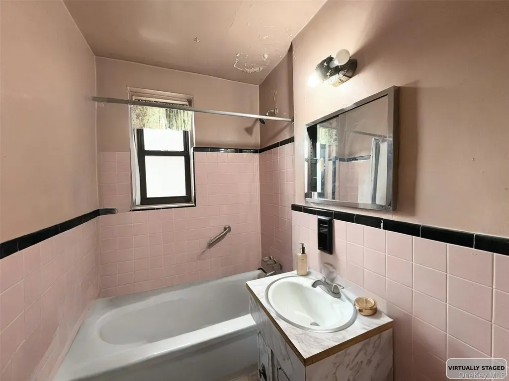 142-21 26th Avenue Flushing NY 11354