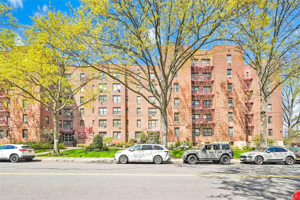 142-21 26th Avenue Flushing NY 11354