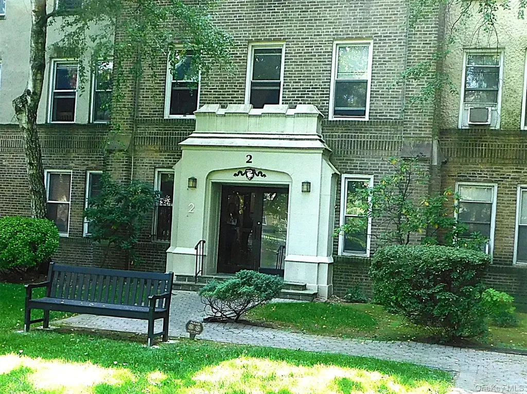 472 Gramatan Avenue Mount Vernon NY 10552