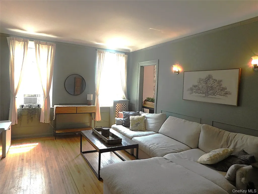 472 Gramatan Avenue Mount Vernon NY 10552