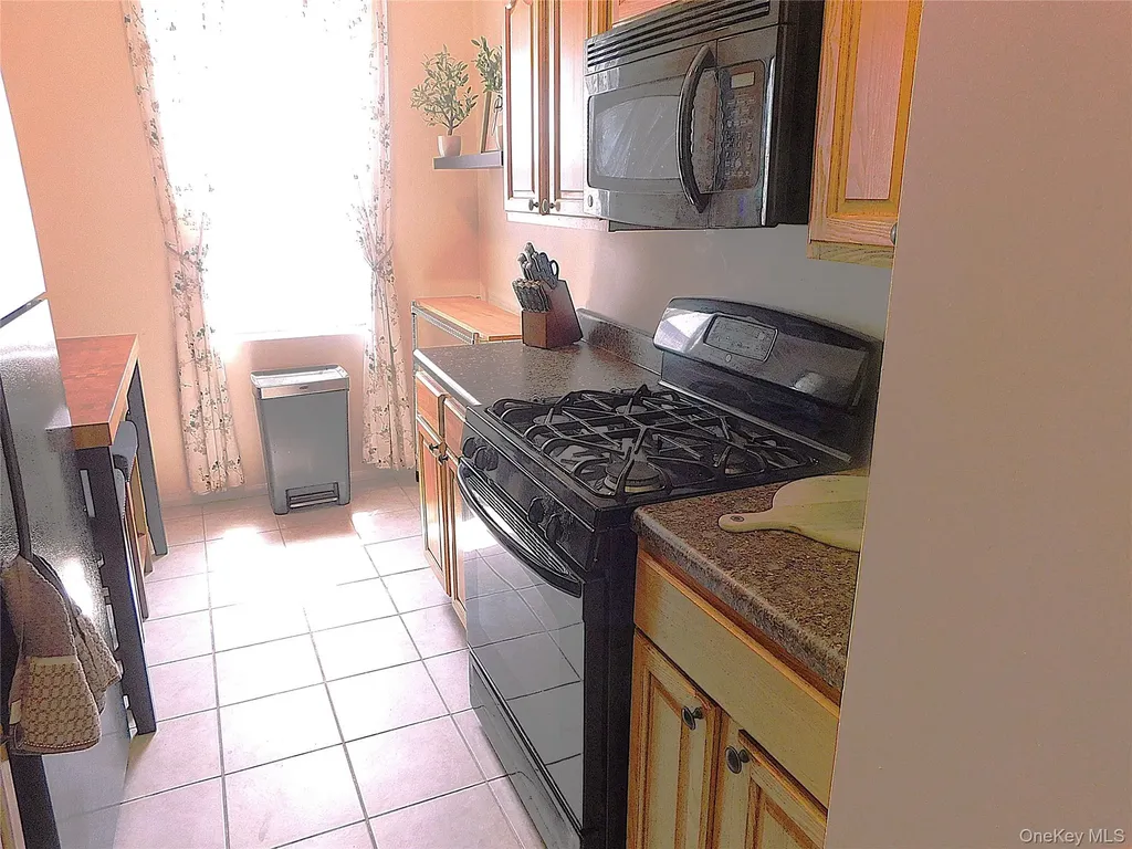 472 Gramatan Avenue Mount Vernon NY 10552