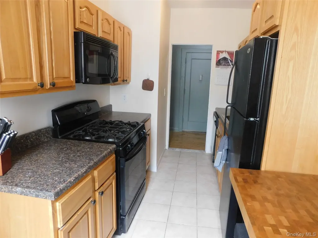 472 Gramatan Avenue Mount Vernon NY 10552