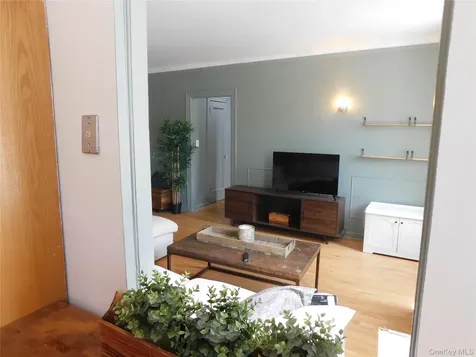 472 Gramatan Avenue Mount Vernon NY 10552