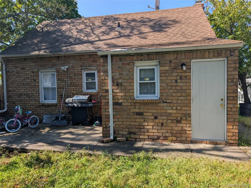 186 Westbury Boulevard Hempstead NY 11550
