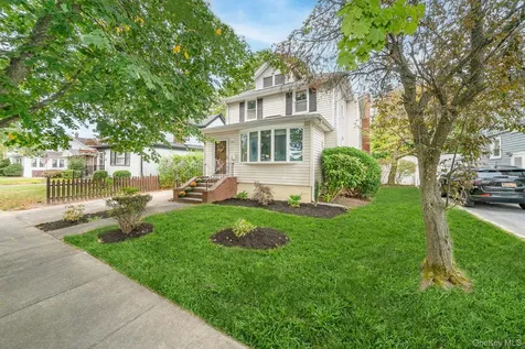 118 Linden Street Bellmore NY 11710