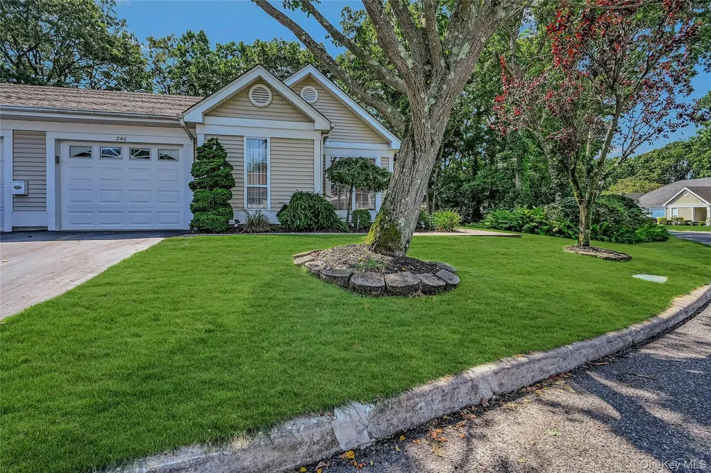 240 Glen Drive Ridge NY 11961