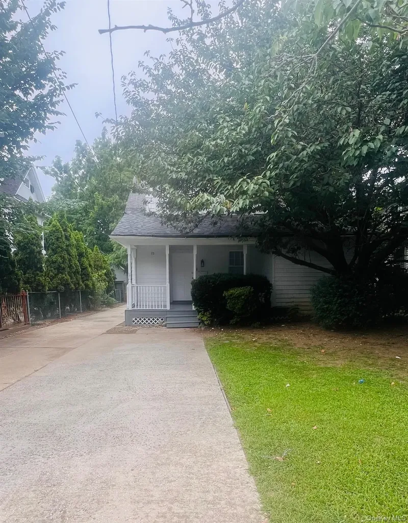 75 Locust Avenue Cedarhurst NY 11516