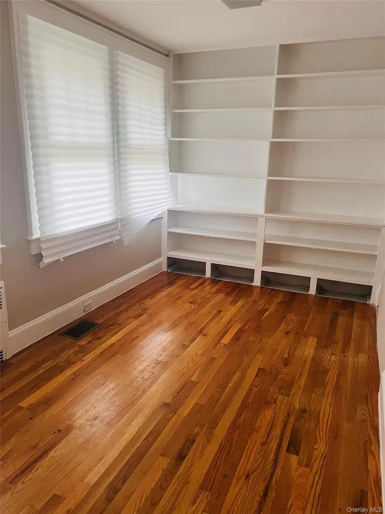 75 Locust Avenue Cedarhurst NY 11516