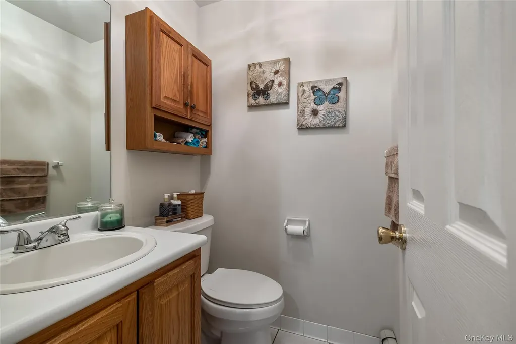 167 Farm Road E Wading River NY 11792