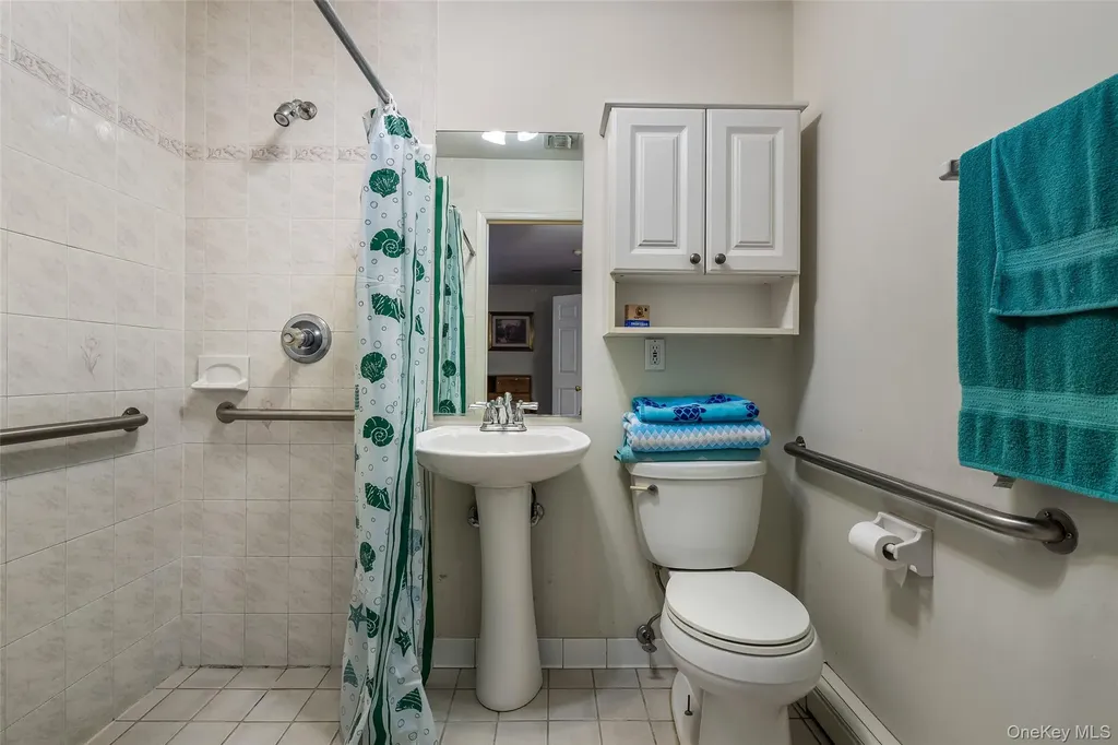 167 Farm Road E Wading River NY 11792
